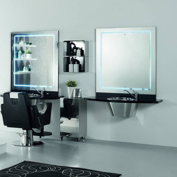 men styling workstation