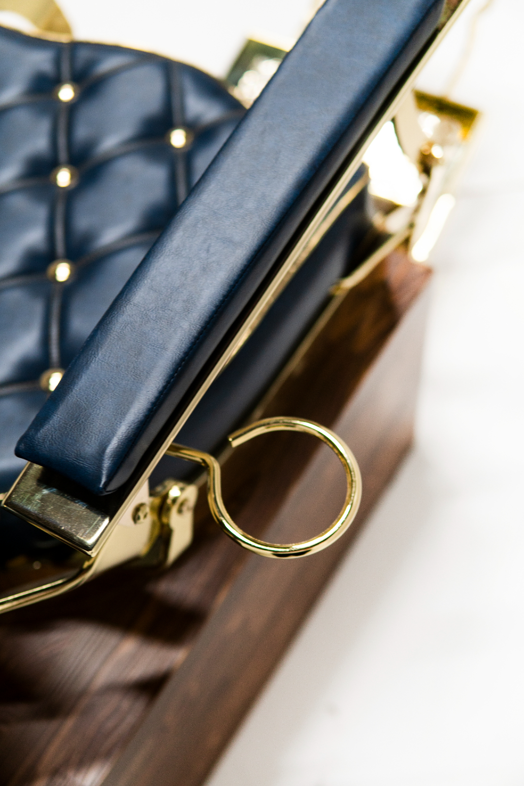 Cresis Global Barber Equipment Barber Chair CRY 117: Premium Hydraulic Recliner - Image 14