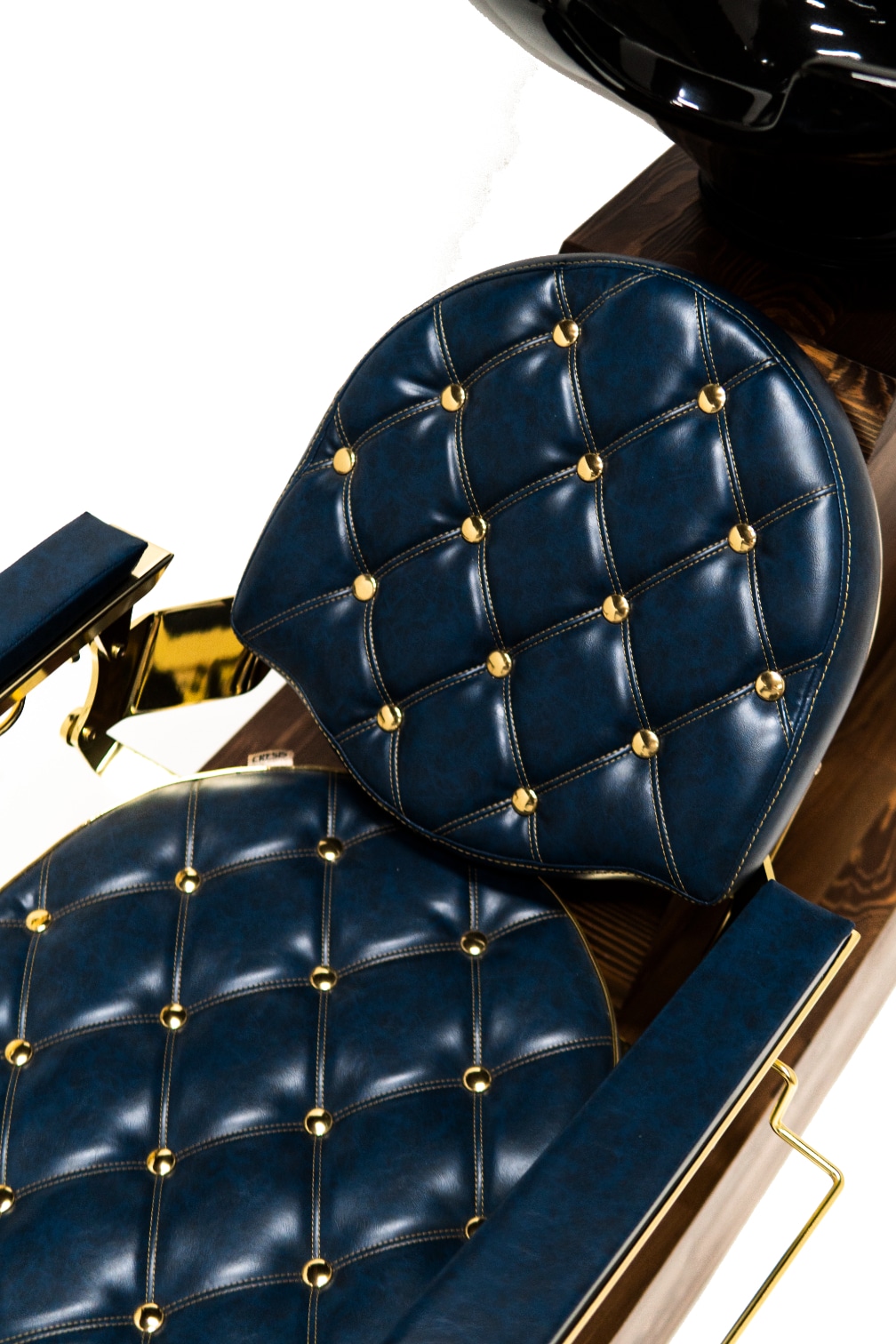 Cresis Global Barber Equipment Barber Chair CRY 117: Premium Hydraulic Recliner - Image 7